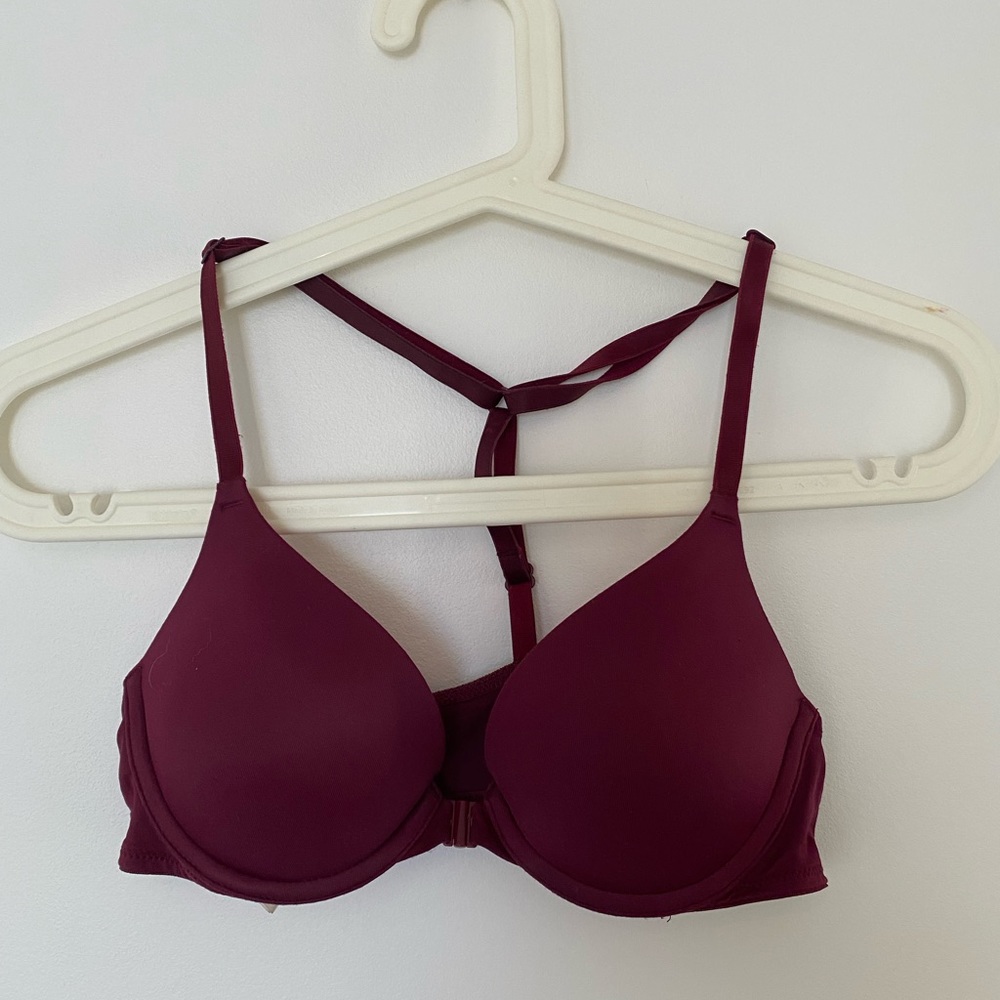 Victoria’s Secret PINK front clasp push up bra